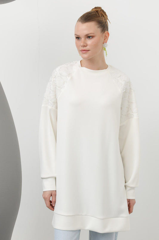 Tunic With Floral Embroidery On the Shoulder White